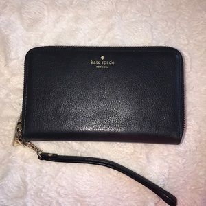 Black Leather Kate Spade Wallet / Wrislet